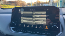 Nissan Qashqai 1.3 DiG-T MH 158 N-Connecta 5dr Xtronic Petrol Hatchback